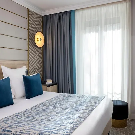 Nude - Color Vision Paryż