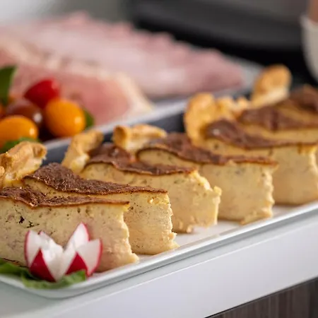 Hotel Nude - Color Vision