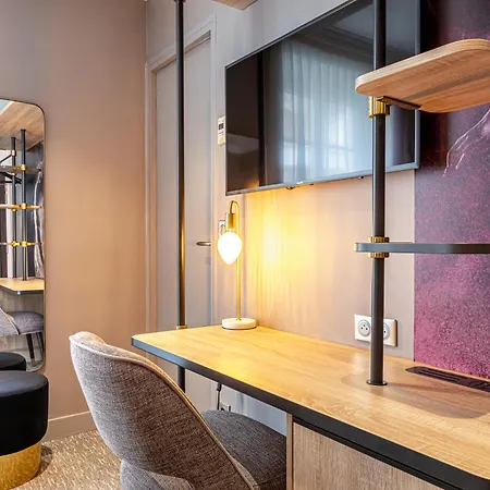 Nude - Color Vision 4*