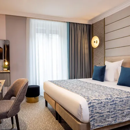 Hotel Nude - Color Vision Parijs