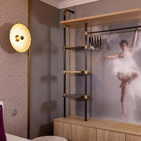 Hotel Nude - Color Vision