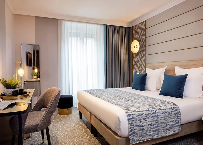 Hotel Nude Paris