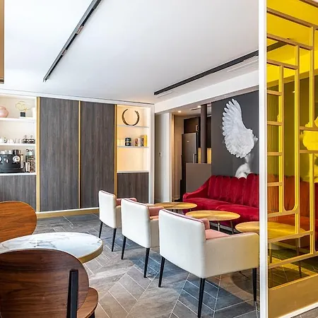 Hotel Nude - Color Vision