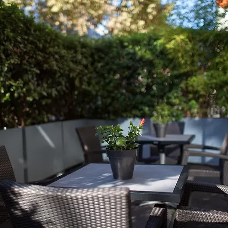 Nude - Color Vision Paris