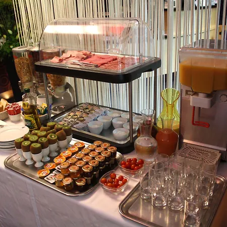 Nude - Color Vision 4* Paris