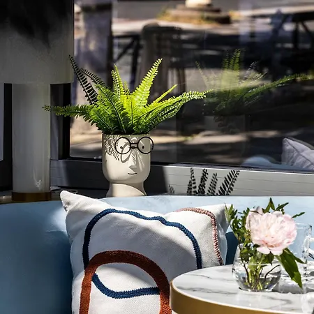Hotel Lulu Paris 4*