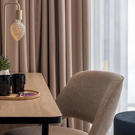 מלון Nude - Color Vision 4*