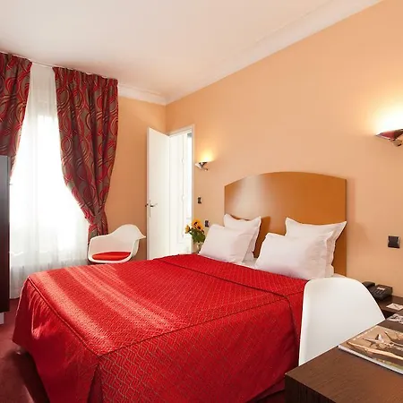 Nude - Color Vision Hotel 4*