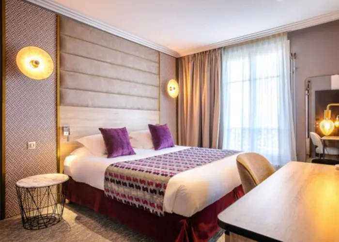 Nude - Color Vision ホテル 4*