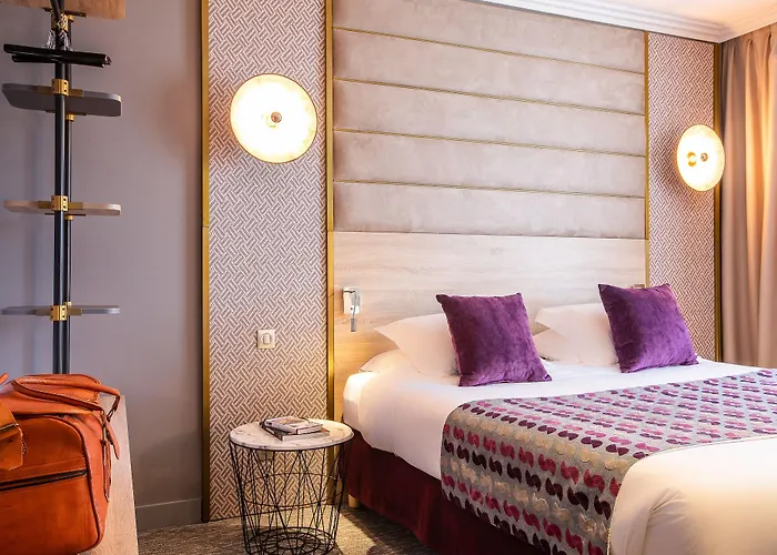 ホテル Nude - Color Vision 4*