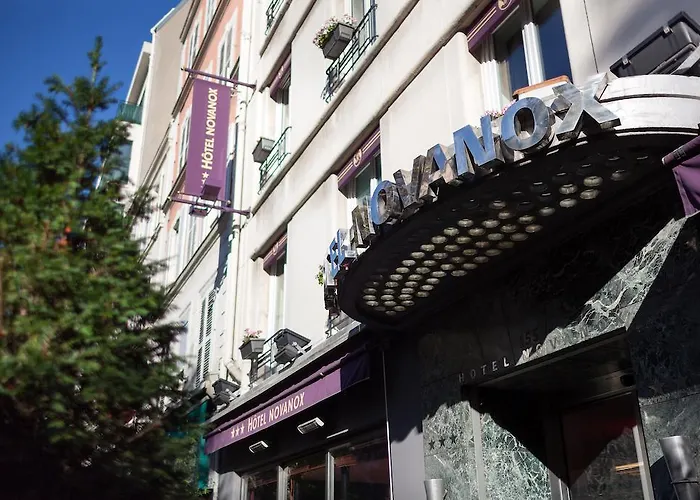 ホテル Nude - Color Vision