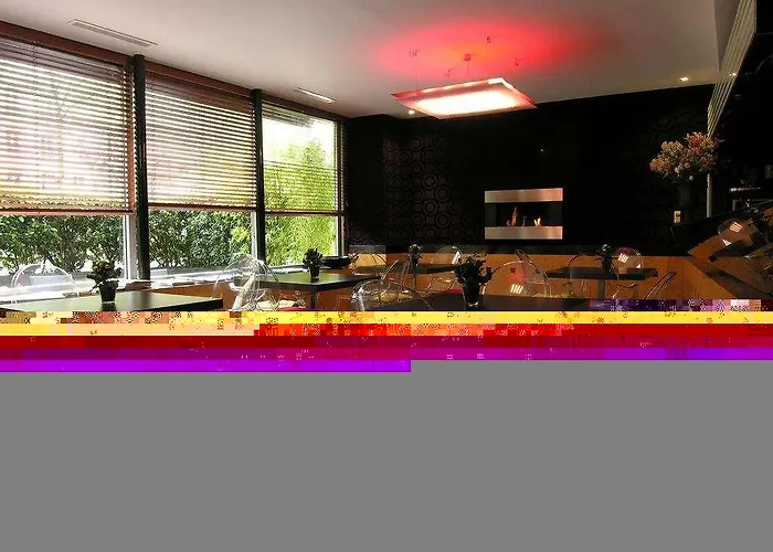 ホテル Nude - Color Vision パリ