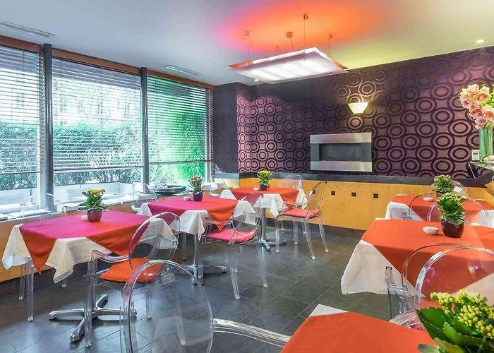 ホテル Nude - Color Vision 4*