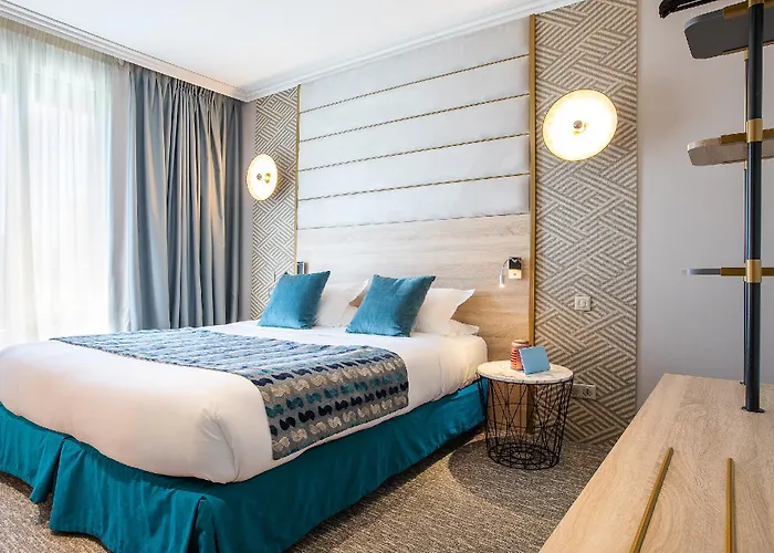 ホテル Nude - Color Vision 4*