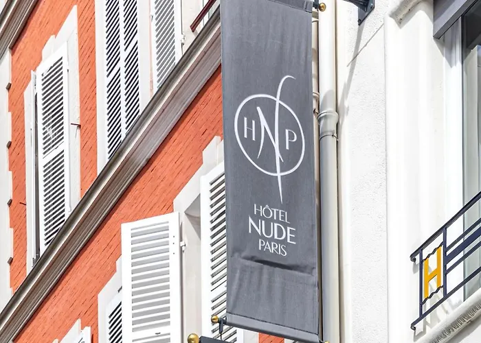 Nude - Color Vision ホテル パリ