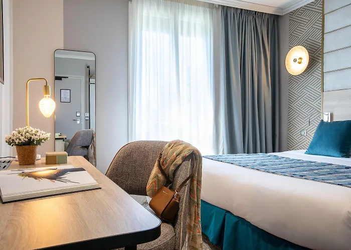 Отель Nude - Color Vision 4*