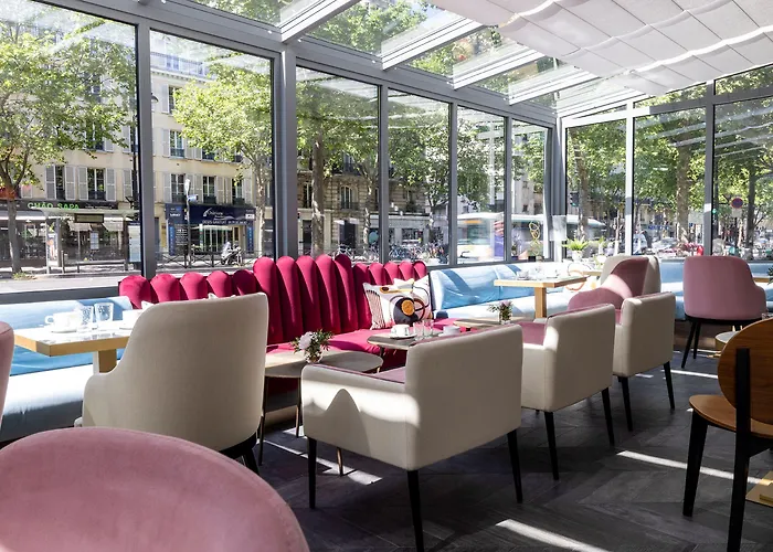 호텔 Nude - Color Vision