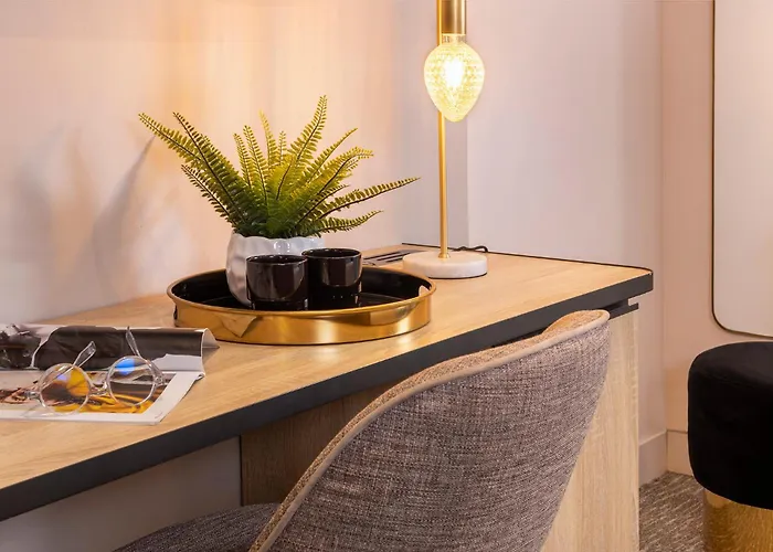 Nude - Color Vision ホテル