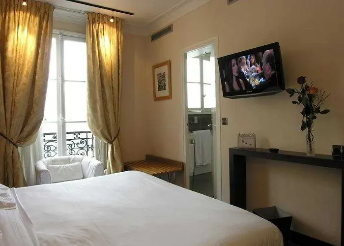 ホテル Nude - Color Vision 4*