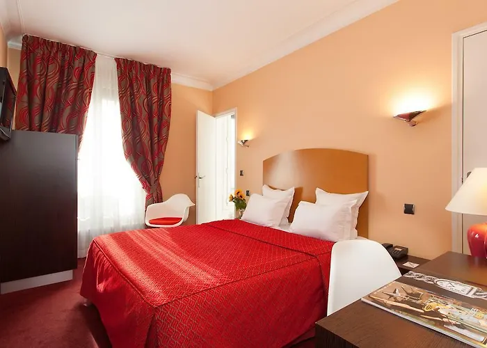 Nude - Color Vision Hotel 4*
