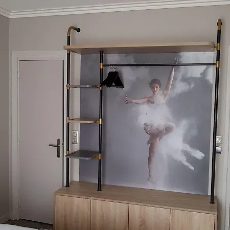 酒店 Nude - Color Vision