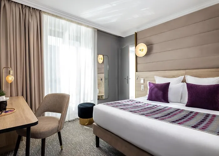 Hotel Nude - Color Vision 4*